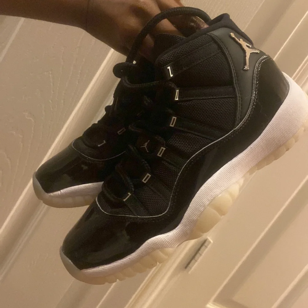 Bundle - Picture 10 of 16